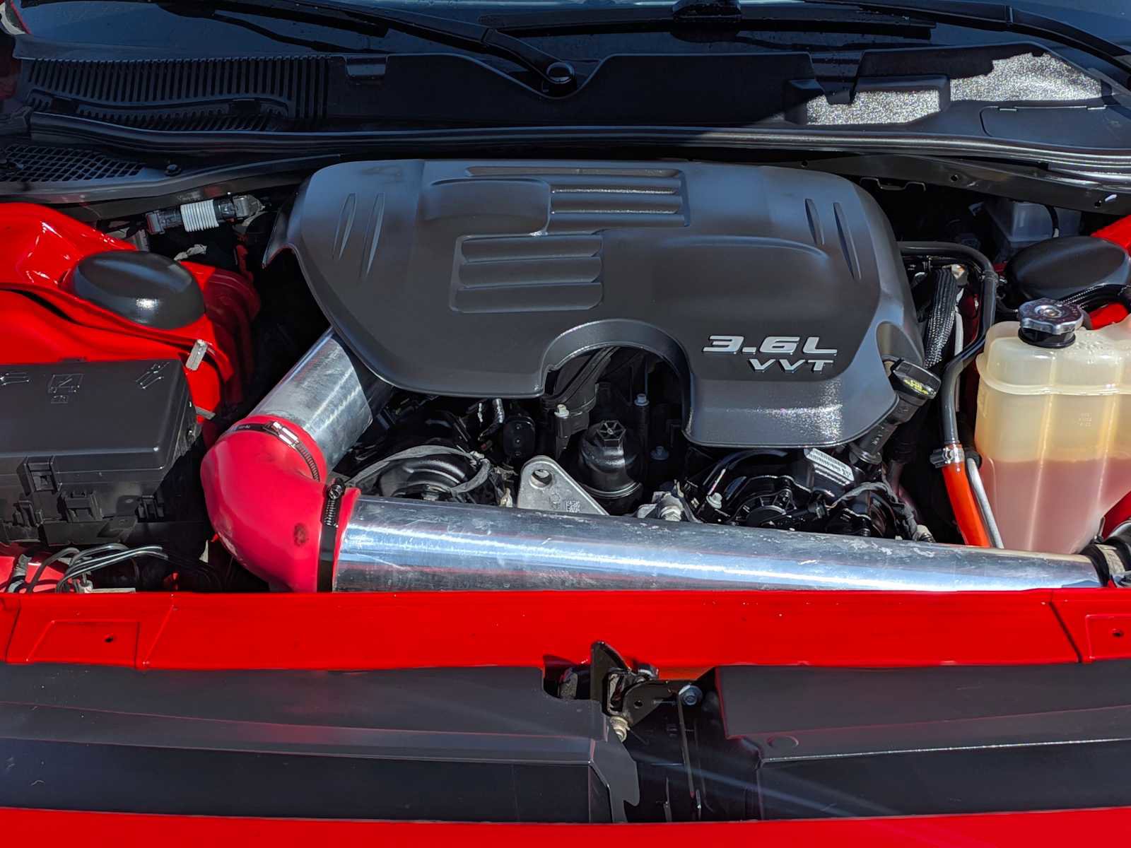 Used 2016 Dodge Challenger SXT w/ Super Sport Group (SS/T) RWD image 15
