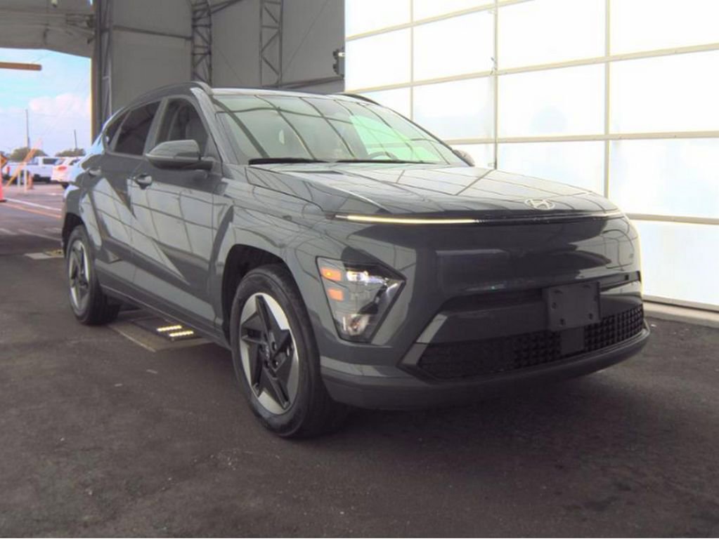 Used 2024 Hyundai Kona SEL FWD image 4