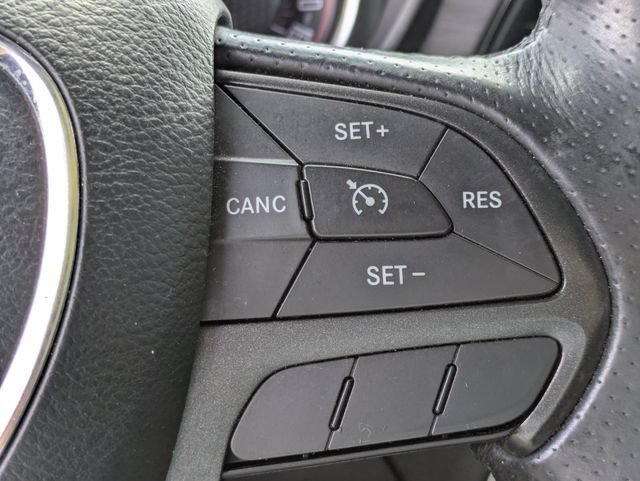 Used 2017 Dodge Challenger SXT RWD image 23