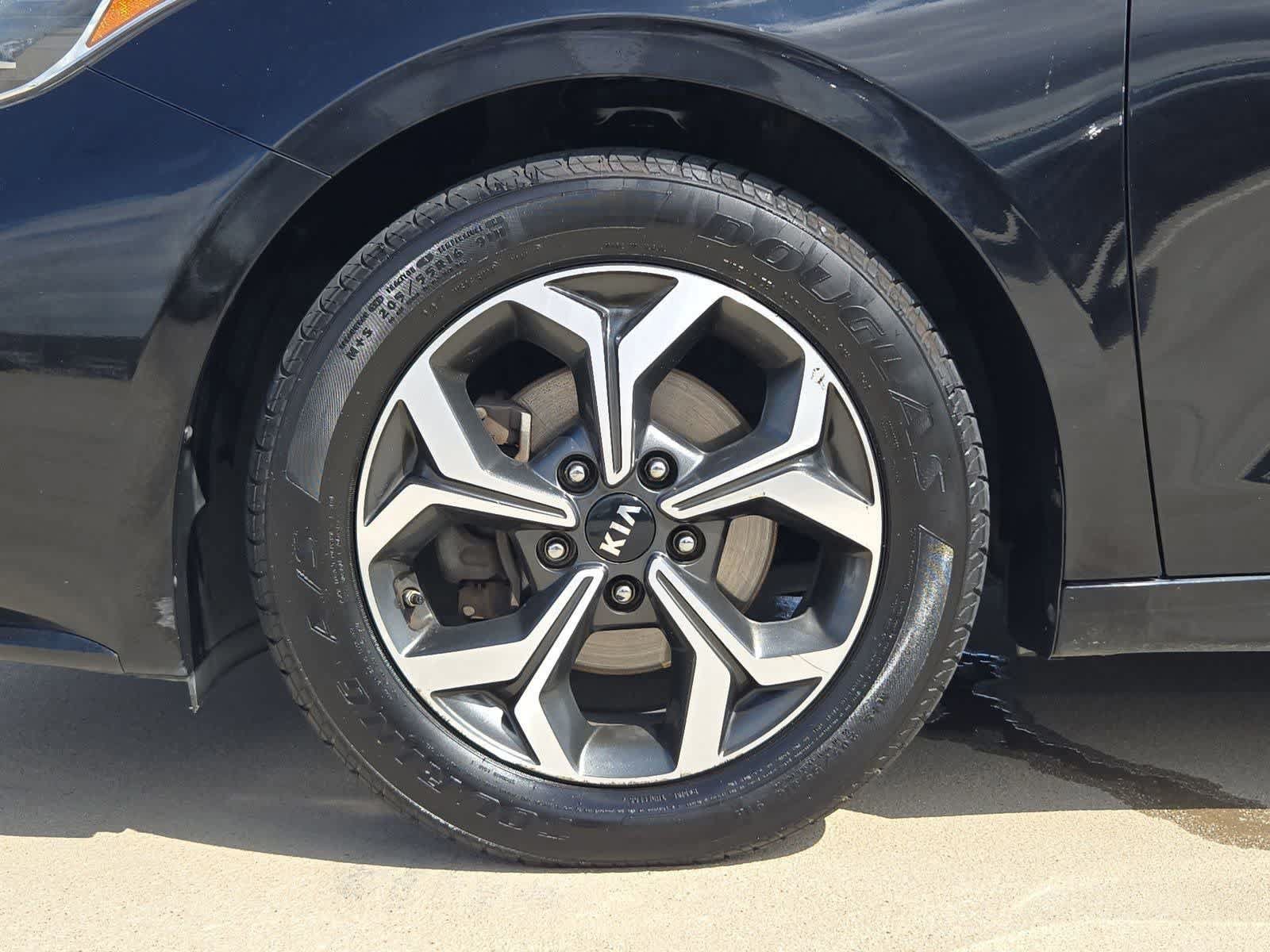 Used 2019 Kia Forte LXS FWD image 13