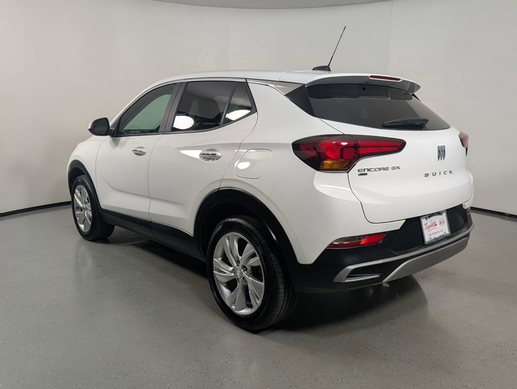 Used 2024 Buick Encore GX Preferred w/ Comfort Package AWD/4WD image 5