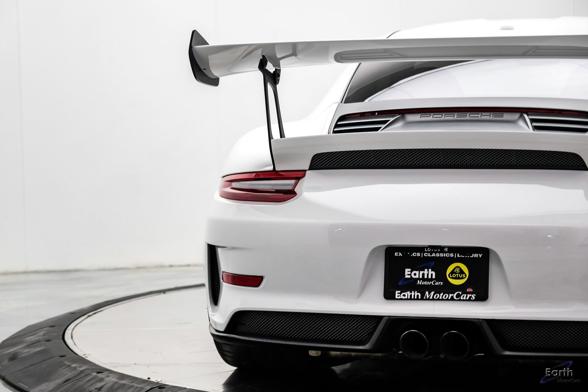 Used 2019 Porsche 911 GT3 RS RWD image 17
