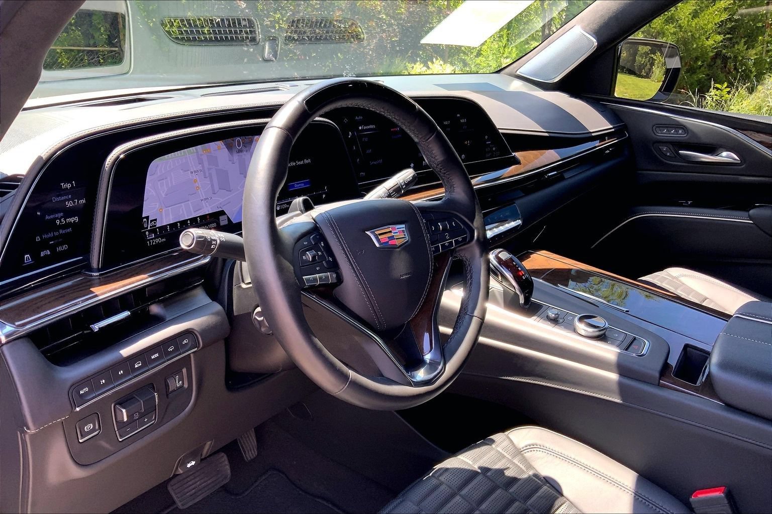 Used 2024 Cadillac Escalade Sport Platinum AWD/4WD image 17