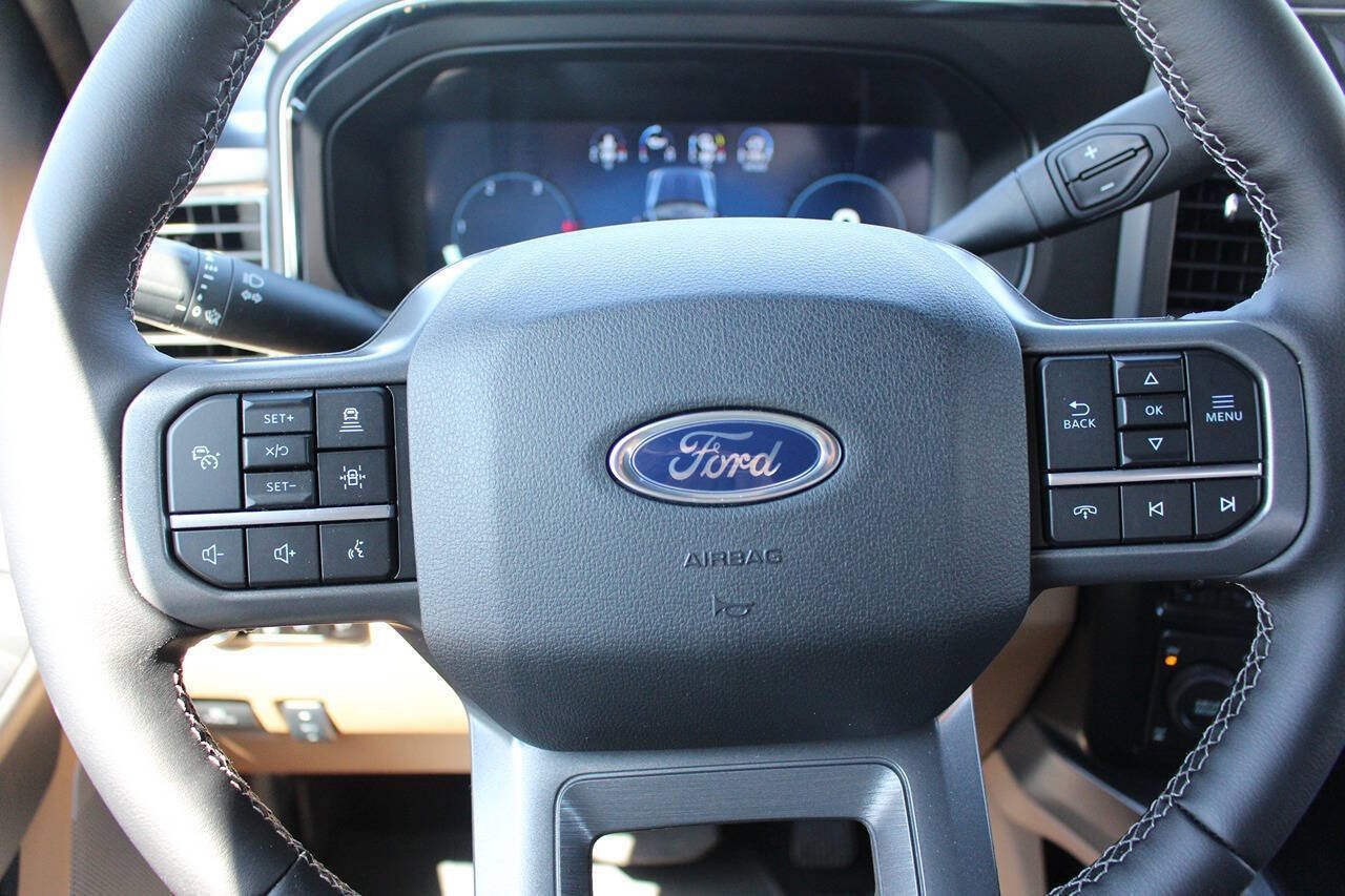 Used 2025 Ford F350 Lariat w/ Lariat Ultimate Package AWD/4WD image 13