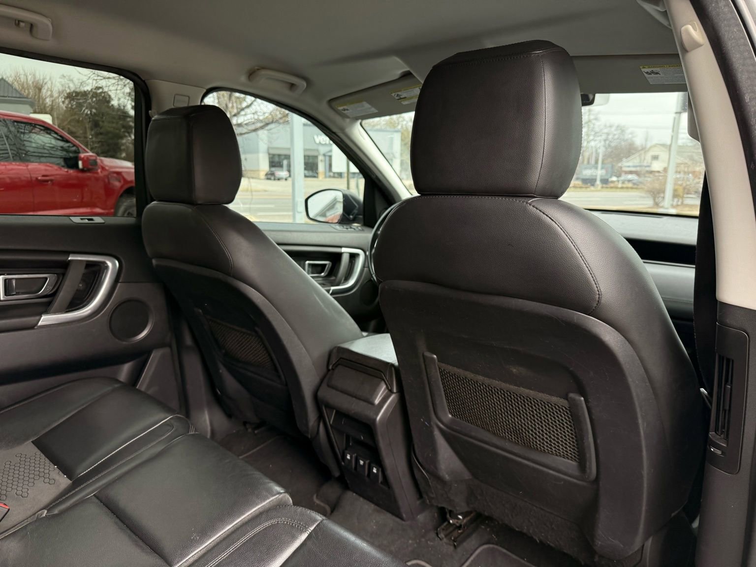 Used 2016 Land Rover Discovery Sport SE AWD/4WD image 18