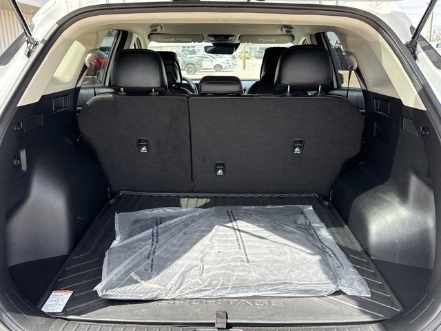 Used 2025 Kia Sportage EX image 10