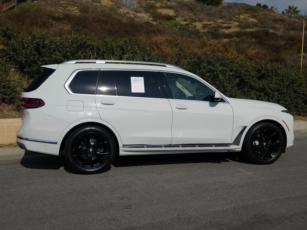 Used 2023 BMW X7 xDrive40i w/ Climate Comfort Package image 4