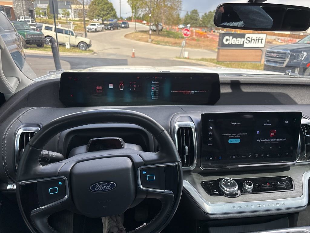 Used 2025 Ford Expedition Max Platinum AWD/4WD image 11