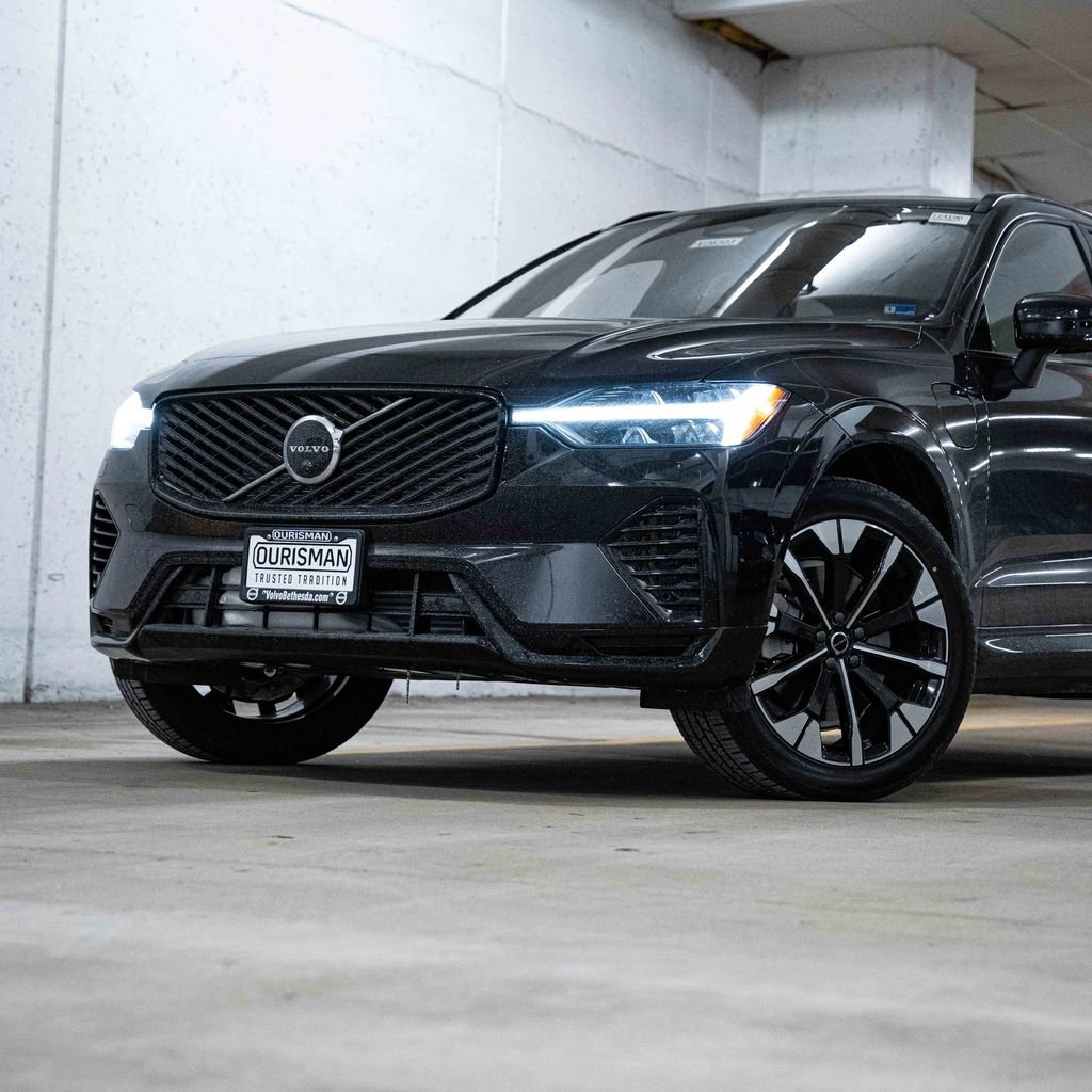 New 2026 Volvo XC60 T8 Plus w/ Protection Package Premier AWD/4WD image 2