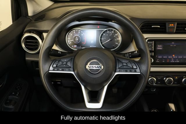 Used 2021 Nissan Versa SV image 7