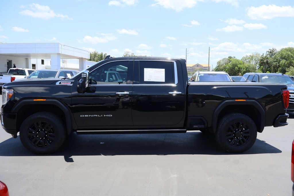 Used 2022 GMC Sierra 2500 Denali w/ Denali Black Diamond Edition AWD/4WD image 6