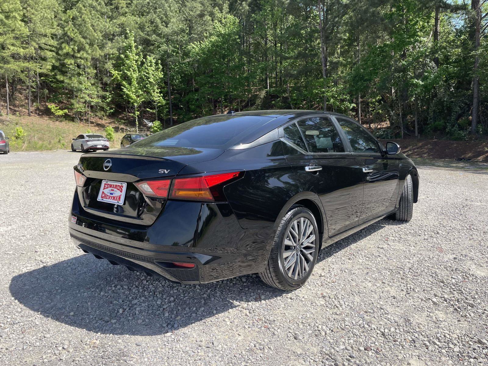 Used 2023 Nissan Altima 2.5 SV FWD image 21