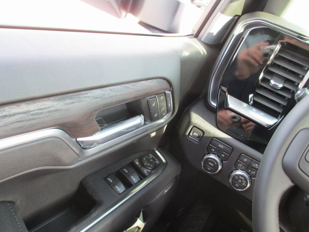 New 2026 GMC Sierra 1500 SLT w/ SLT Premium Plus Package image 15