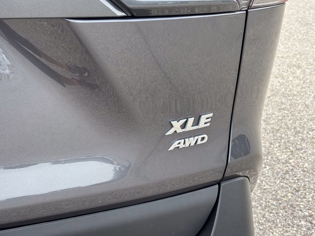 Used 2025 Toyota RAV4 XLE w/ Weather Package AWD/4WD image 15