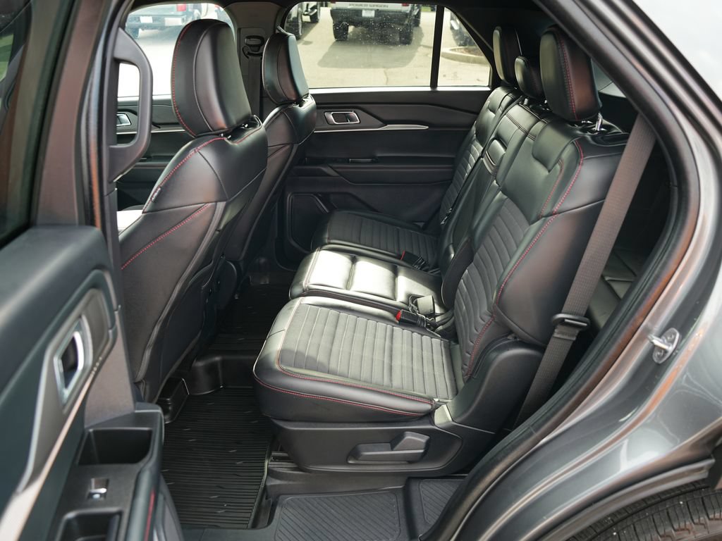 Used 2025 Ford Explorer ST-Line RWD image 25