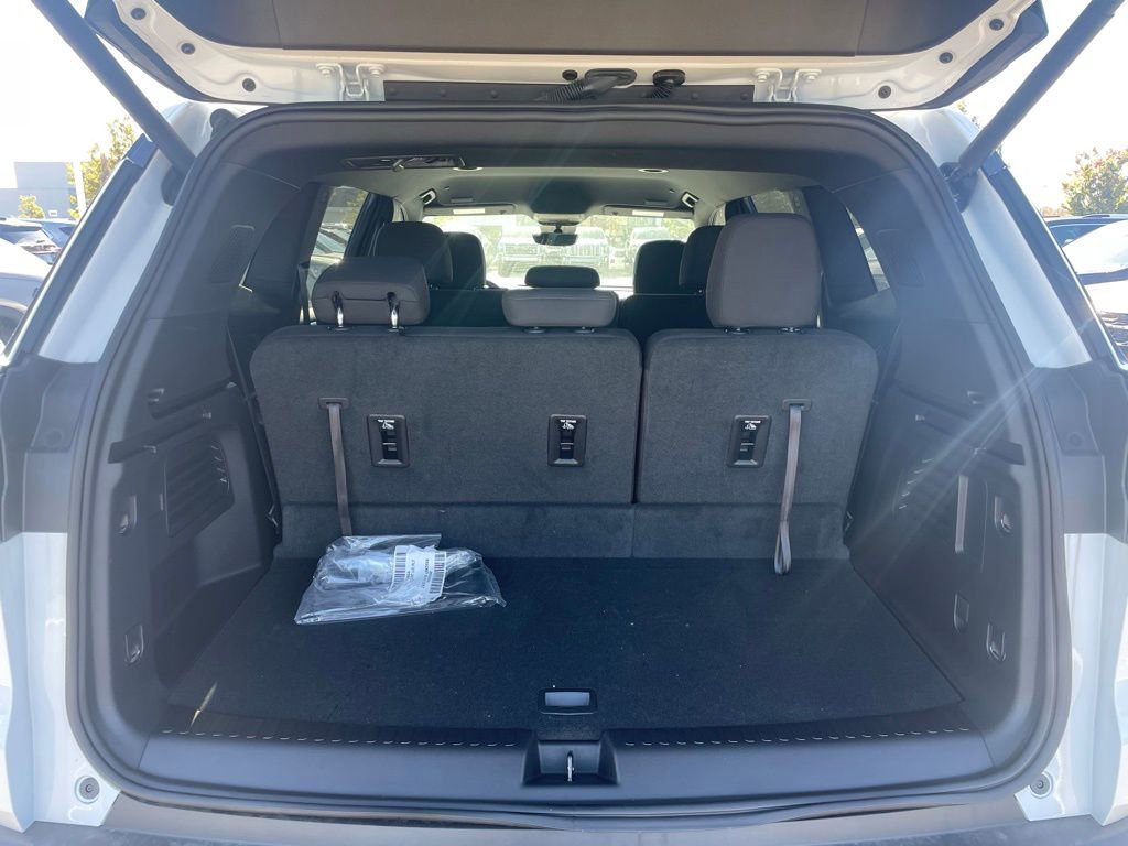 New 2026 GMC Acadia Elevation image 30