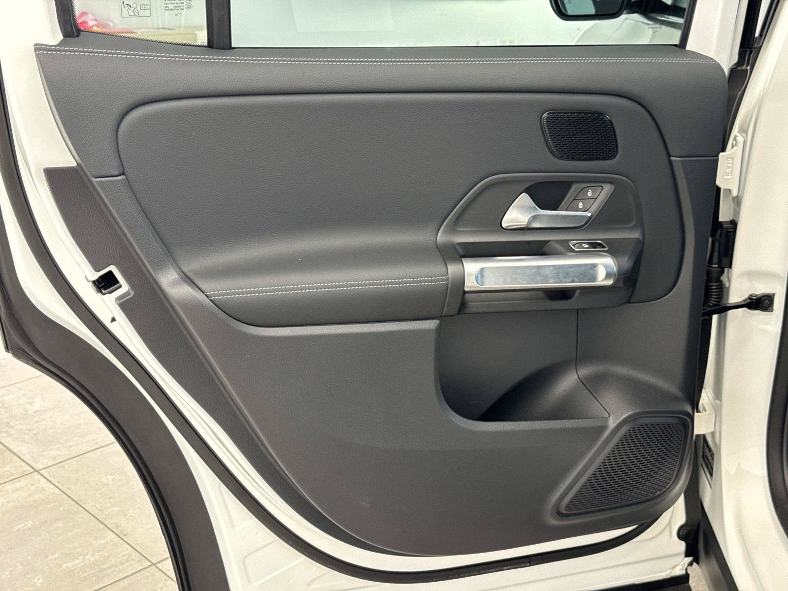 Certified 2025 Mercedes-Benz EQB 300 4MATIC image 4