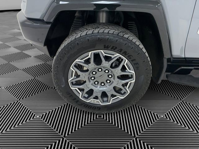 Used 2024 GMC Hummer EV 3X image 9
