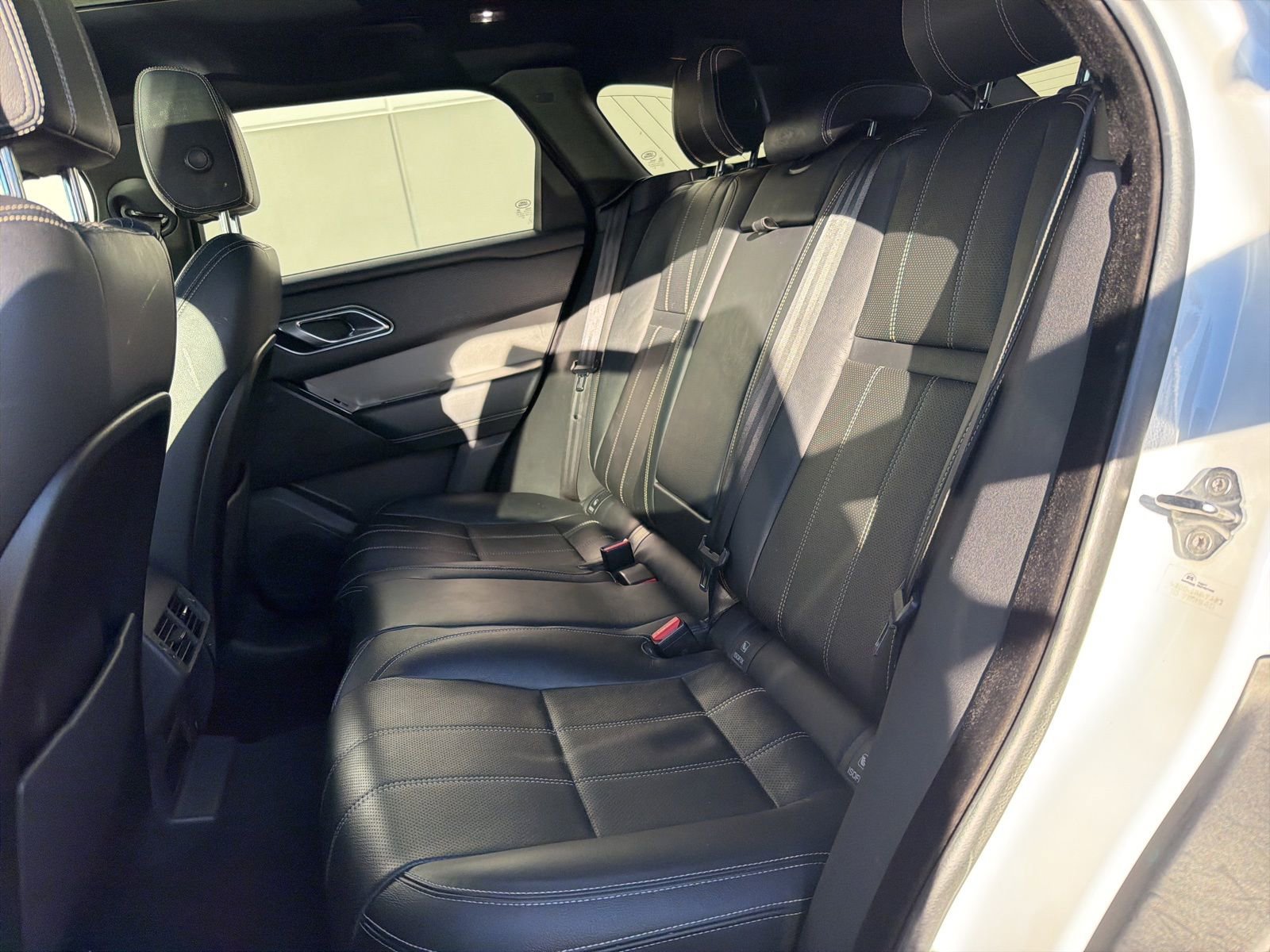 Used 2019 Land Rover Range Rover Velar S image 7