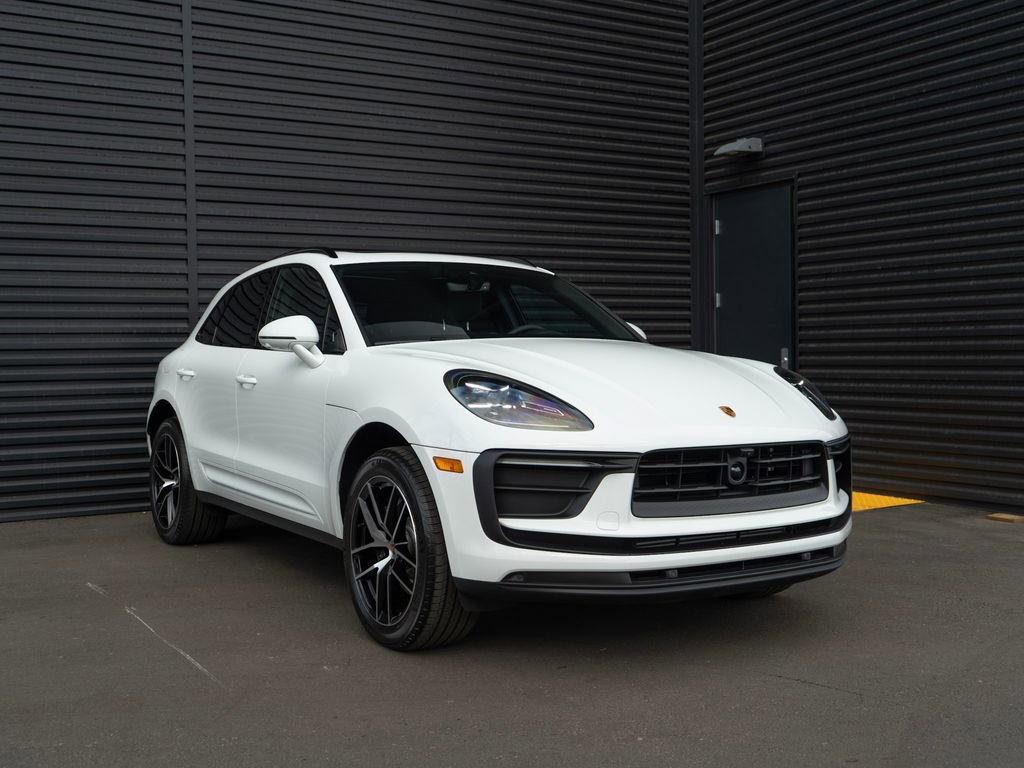 New 2025 Porsche Macan image 7