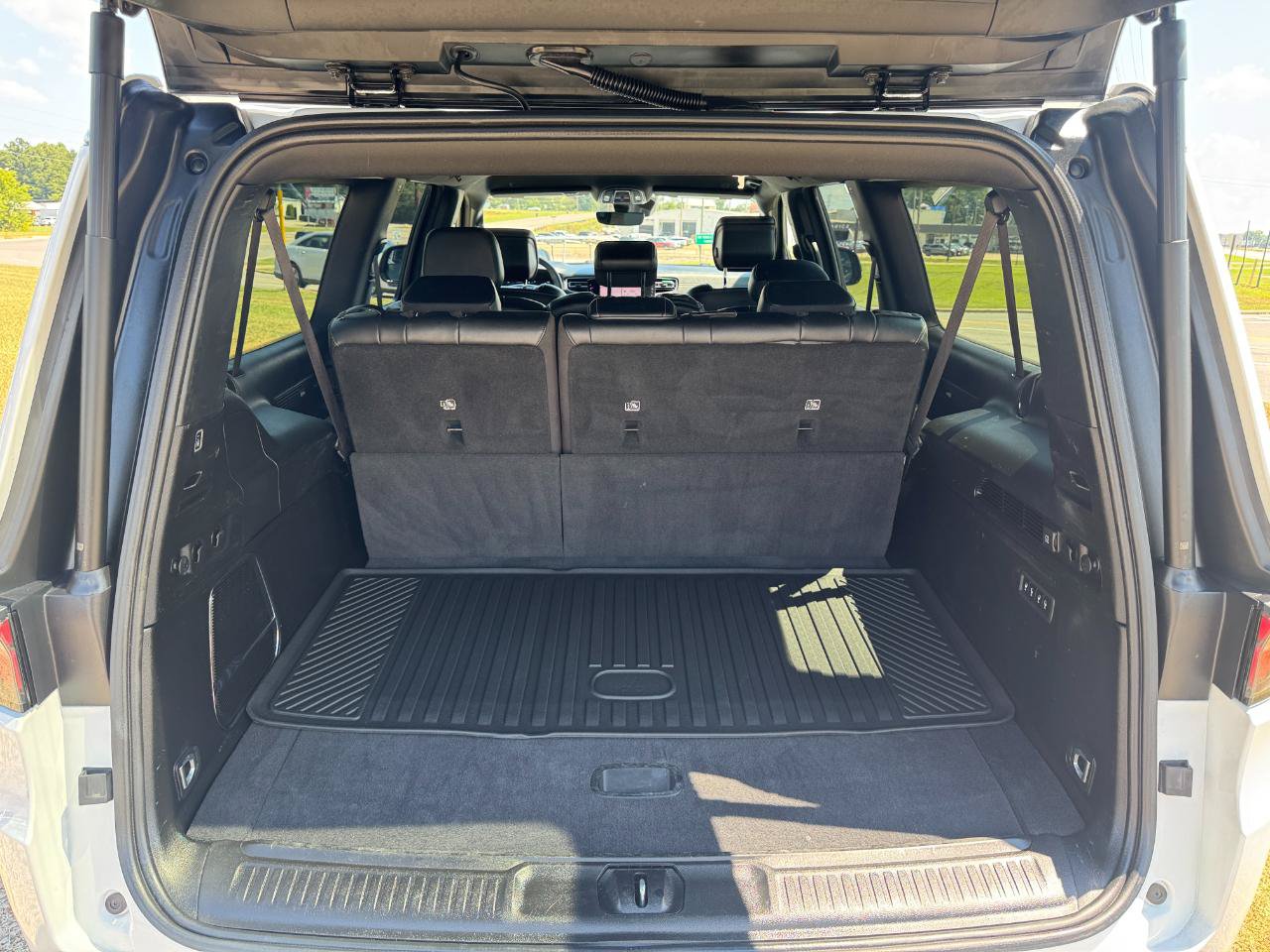 Used 2024 Jeep Wagoneer L Series II RWD image 14