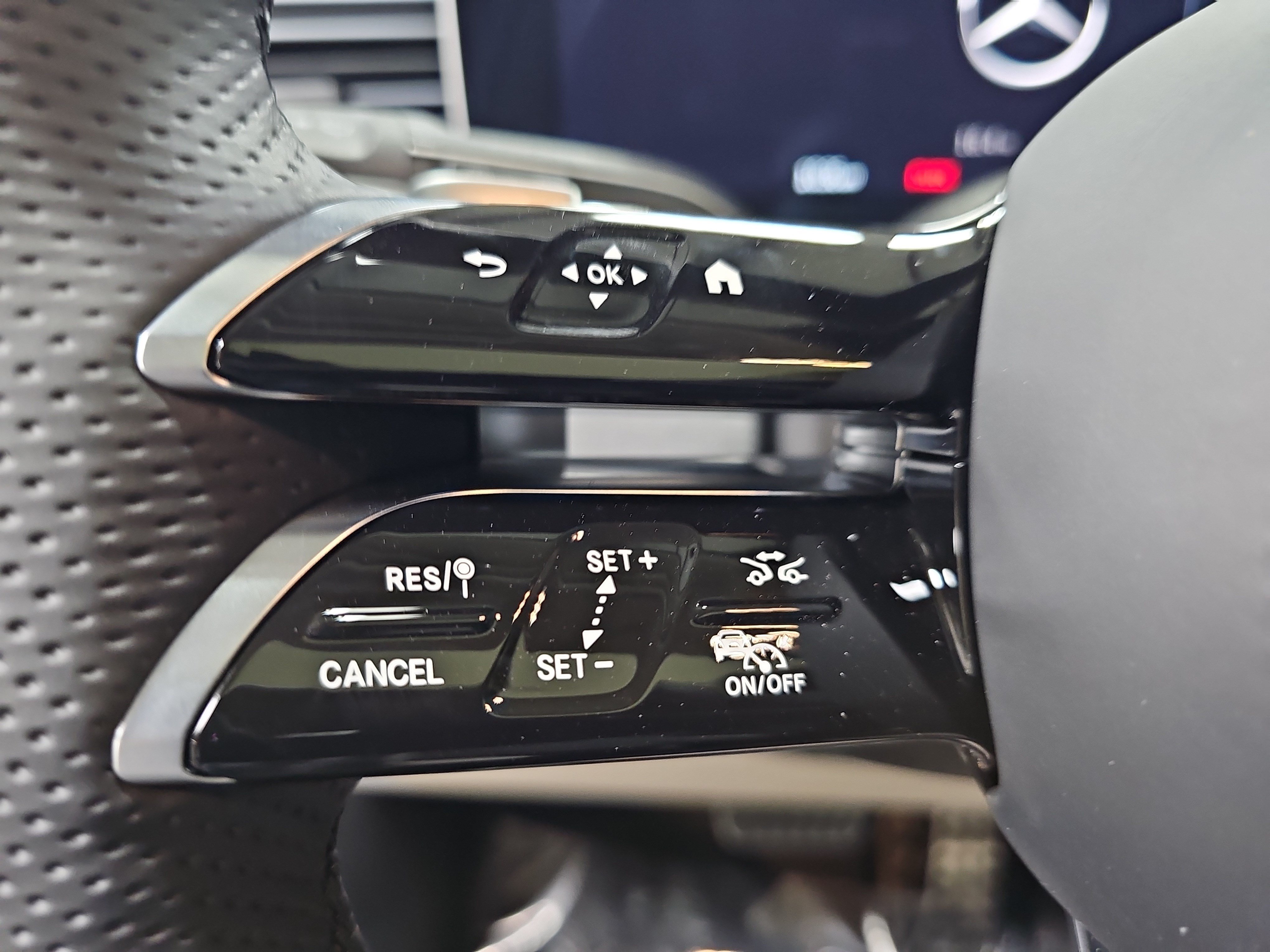 New 2026 Mercedes-Benz GLS 450 4MATIC image 19