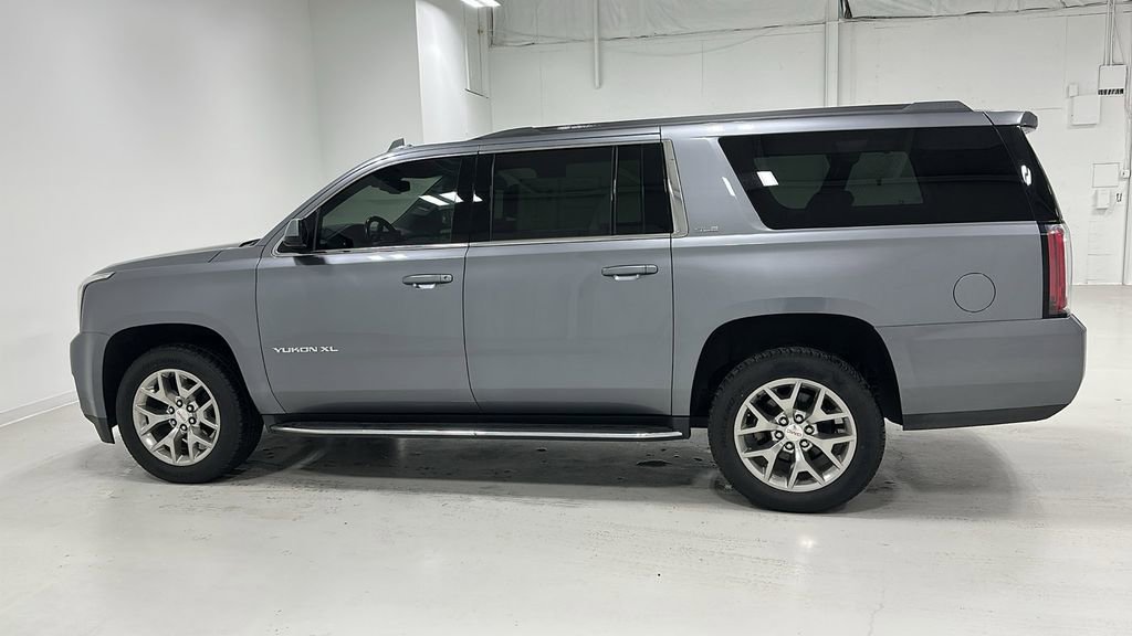Used 2020 GMC Yukon XL SLE w/ SLE Value Package AWD/4WD image 2