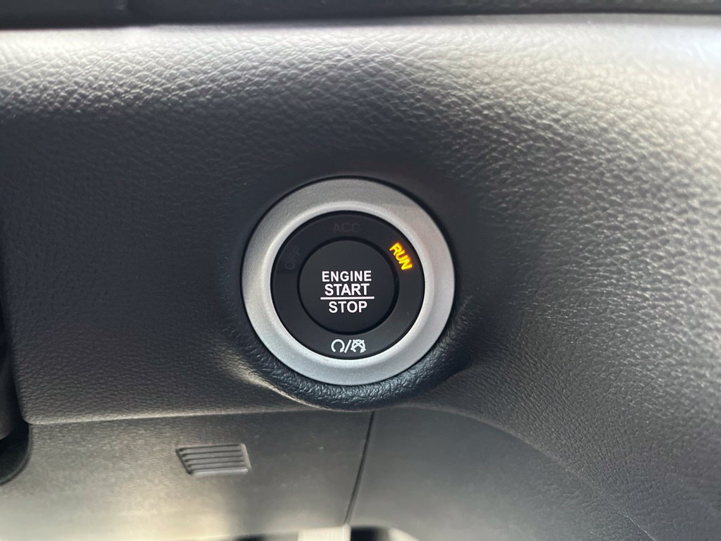 New 2027 Chrysler Pacifica Select FWD image 60