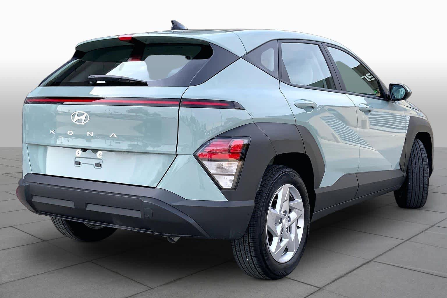 Used 2026 Hyundai Kona SE FWD image 12