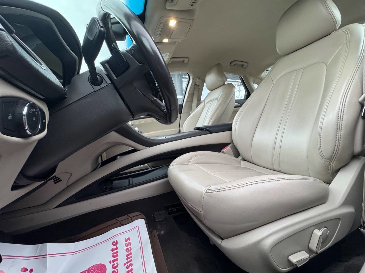 Used 2019 Lincoln MKZ Premiere image 10