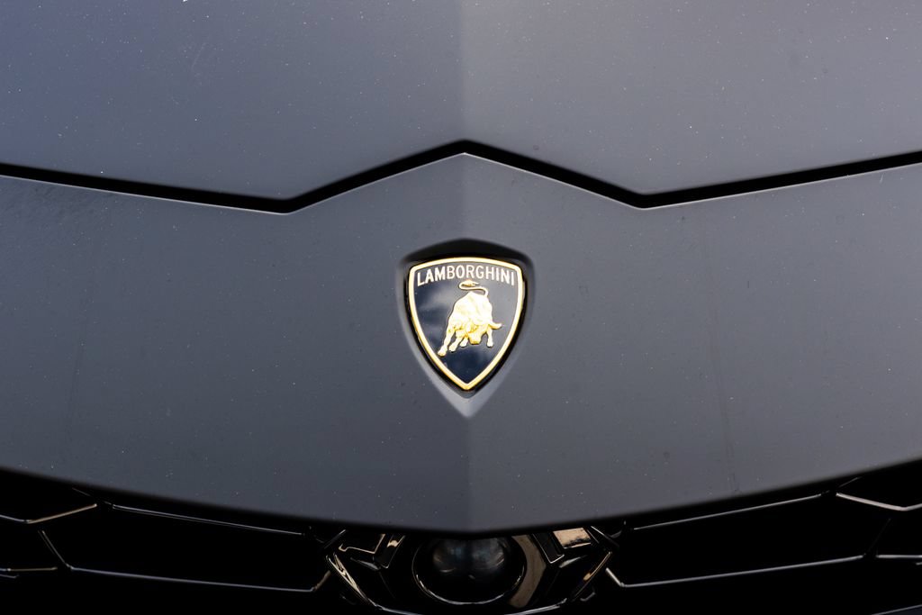 Used 2022 Lamborghini Urus AWD/4WD image 7