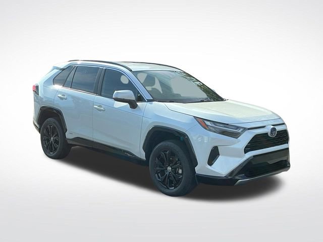Used 2024 Toyota RAV4 SE image 9