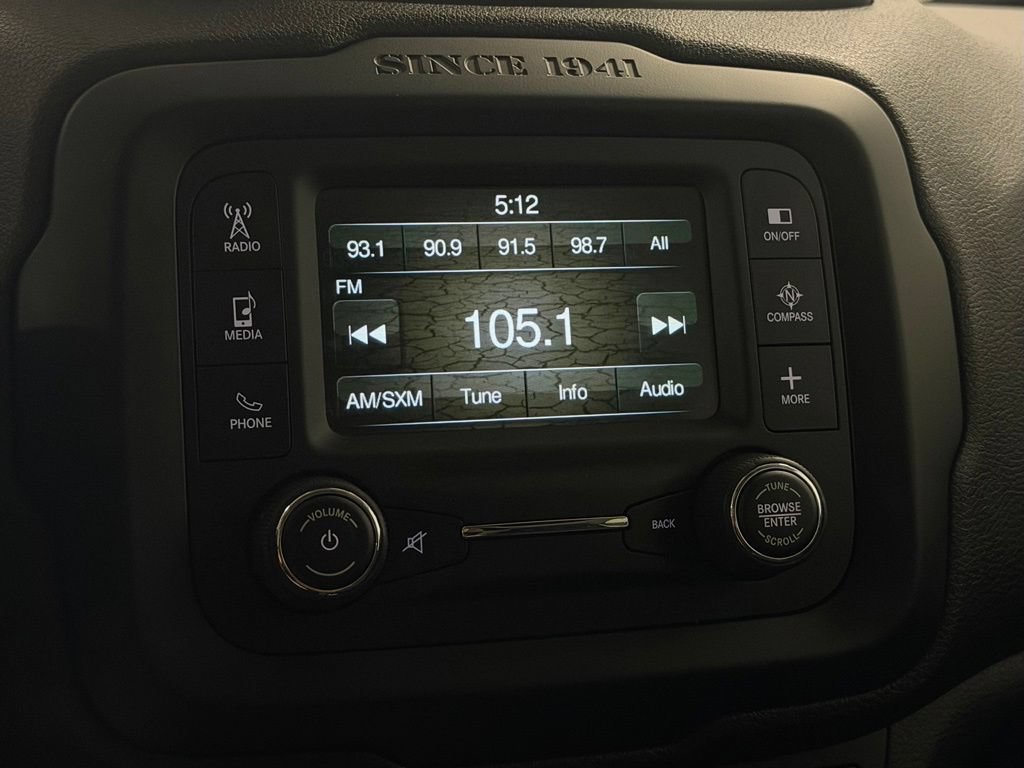 Used 2015 Jeep Renegade Latitude w/ Popular Equipment Group AWD/4WD image 19