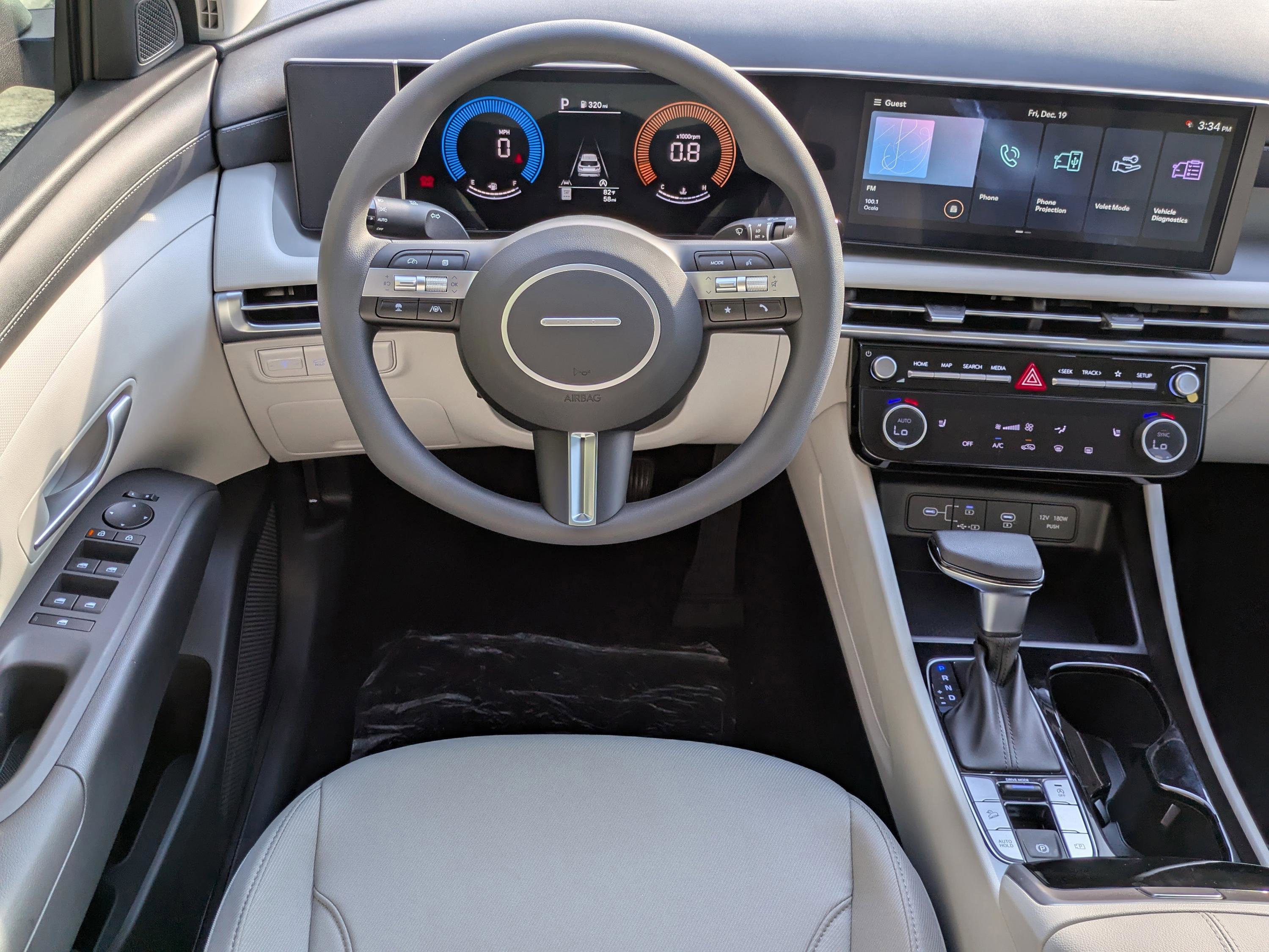 New 2026 Hyundai Tucson SEL image 17