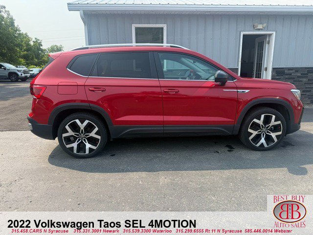 Used 2022 Volkswagen Taos SEL w/ Panoramic Sunroof Package AWD/4WD image 2