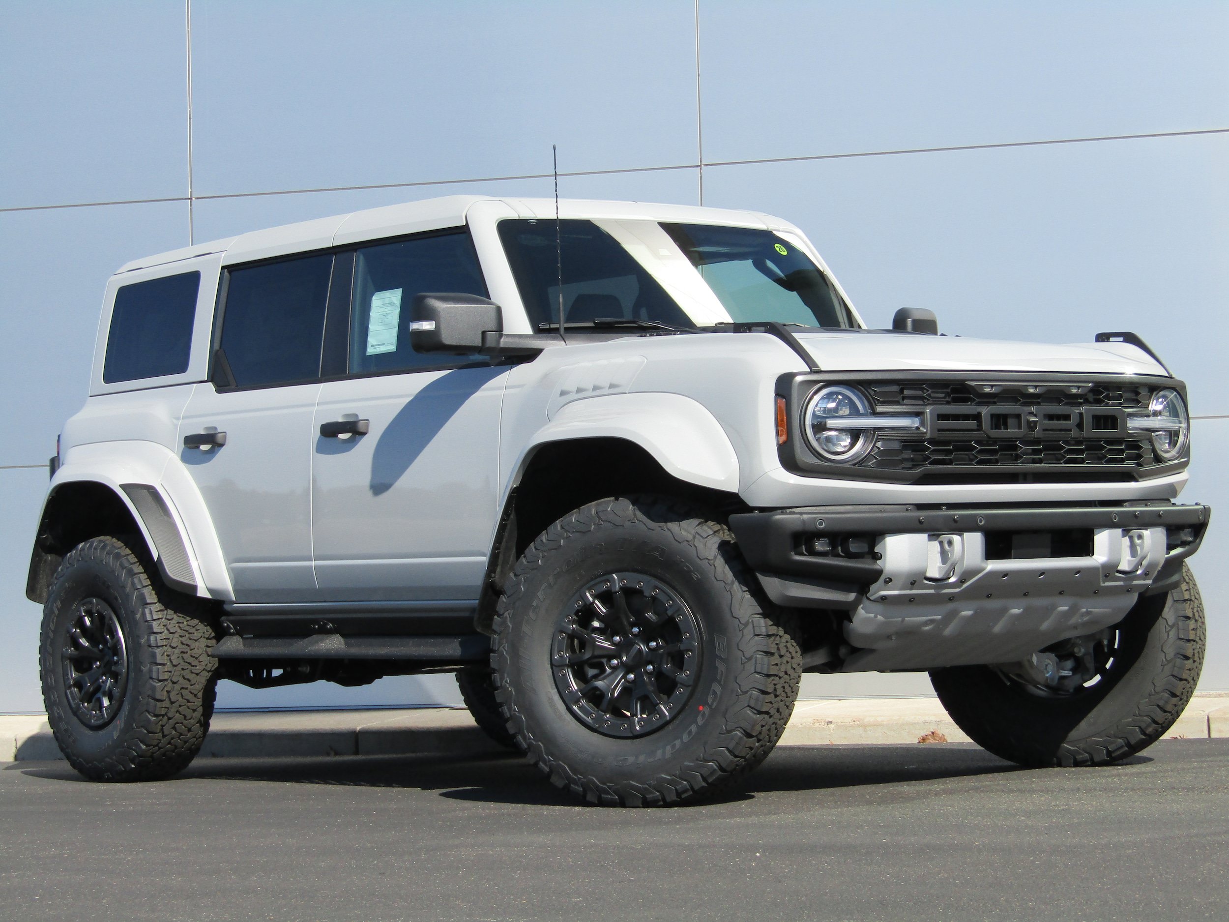 New 2026 Ford Bronco Raptor w/ Interior Carbon Fiber Pack AWD/4WD image 1