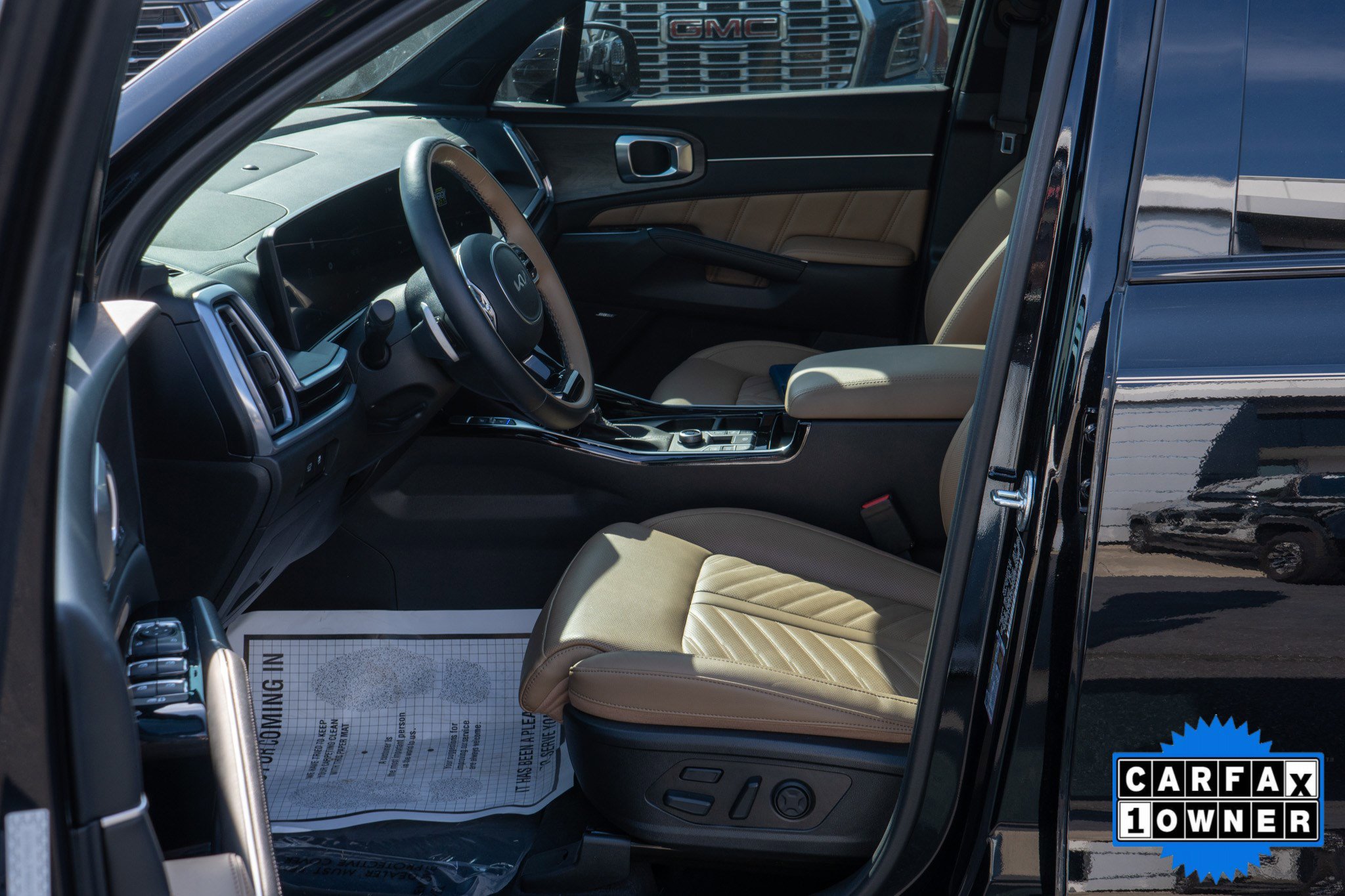 Used 2024 Kia Sorento SX Prestige w/ Olive Brown Leather Package image 19