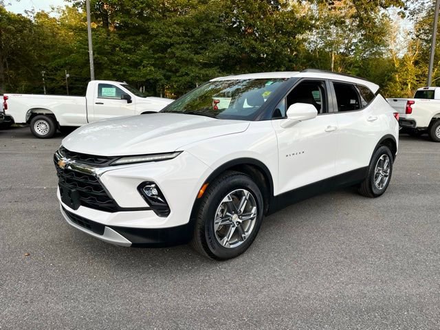 Used 2024 Chevrolet Blazer LT w/ Convenience Package image 2