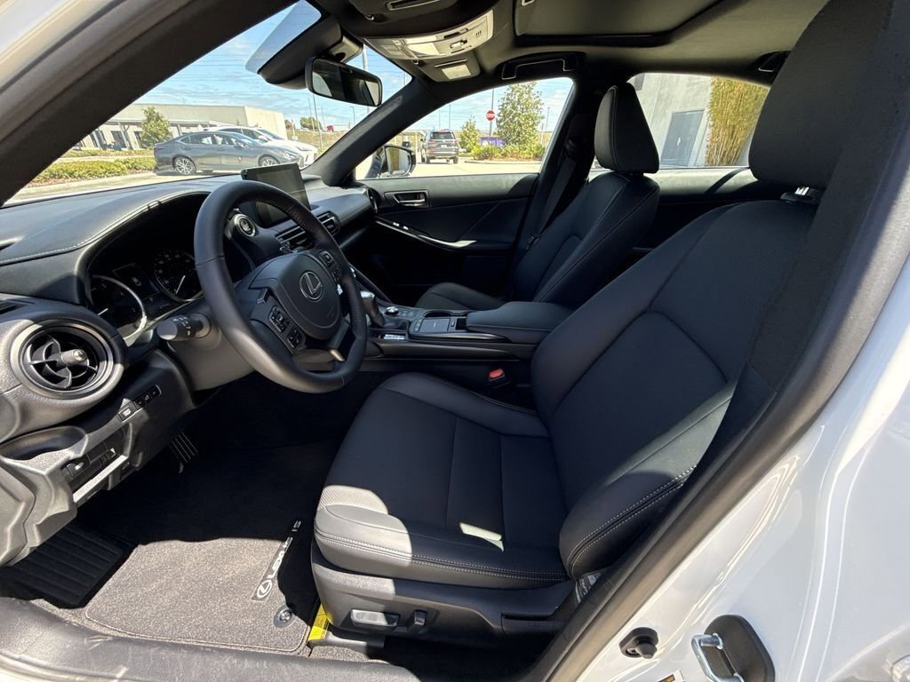 Used 2025 Lexus IS 350 F Sport image 30
