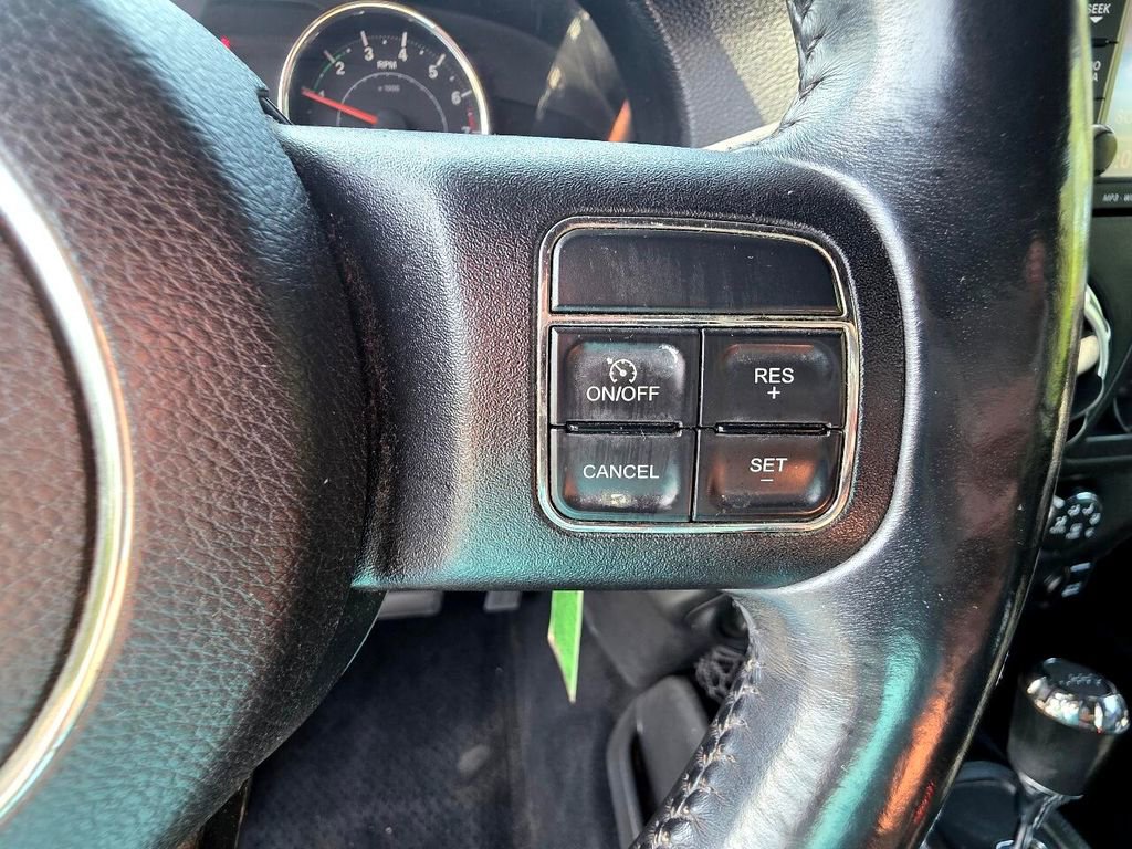 Used 2014 Jeep Wrangler Unlimited Sahara w/ Dual Top Group image 20