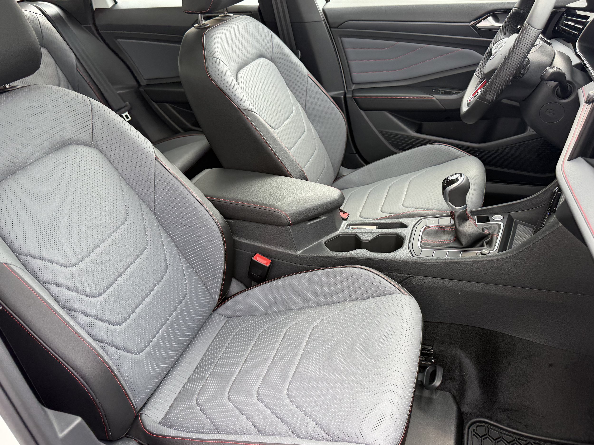 New 2026 Volkswagen Jetta GLI Autobahn FWD image 36