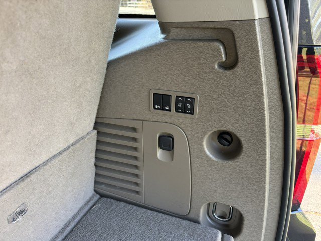 Used 2016 Chevrolet Tahoe LTZ image 32