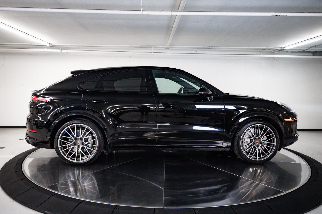 Certified 2020 Porsche Cayenne Turbo AWD/4WD image 8