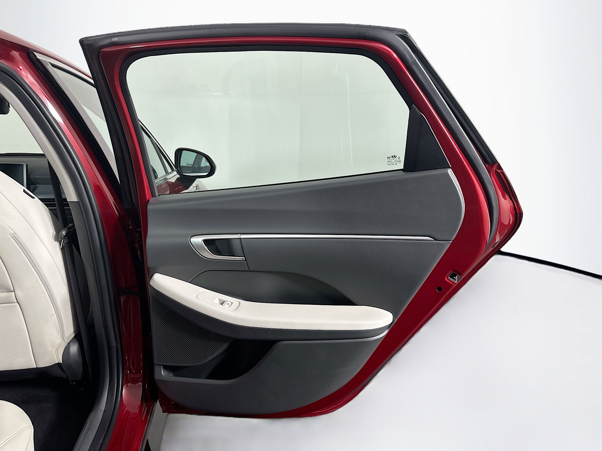 Used 2025 Hyundai Sonata SEL FWD image 30
