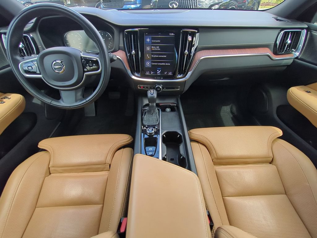 Used 2022 Volvo V60 T5 Cross Country w/ Lounge Package AWD/4WD image 13