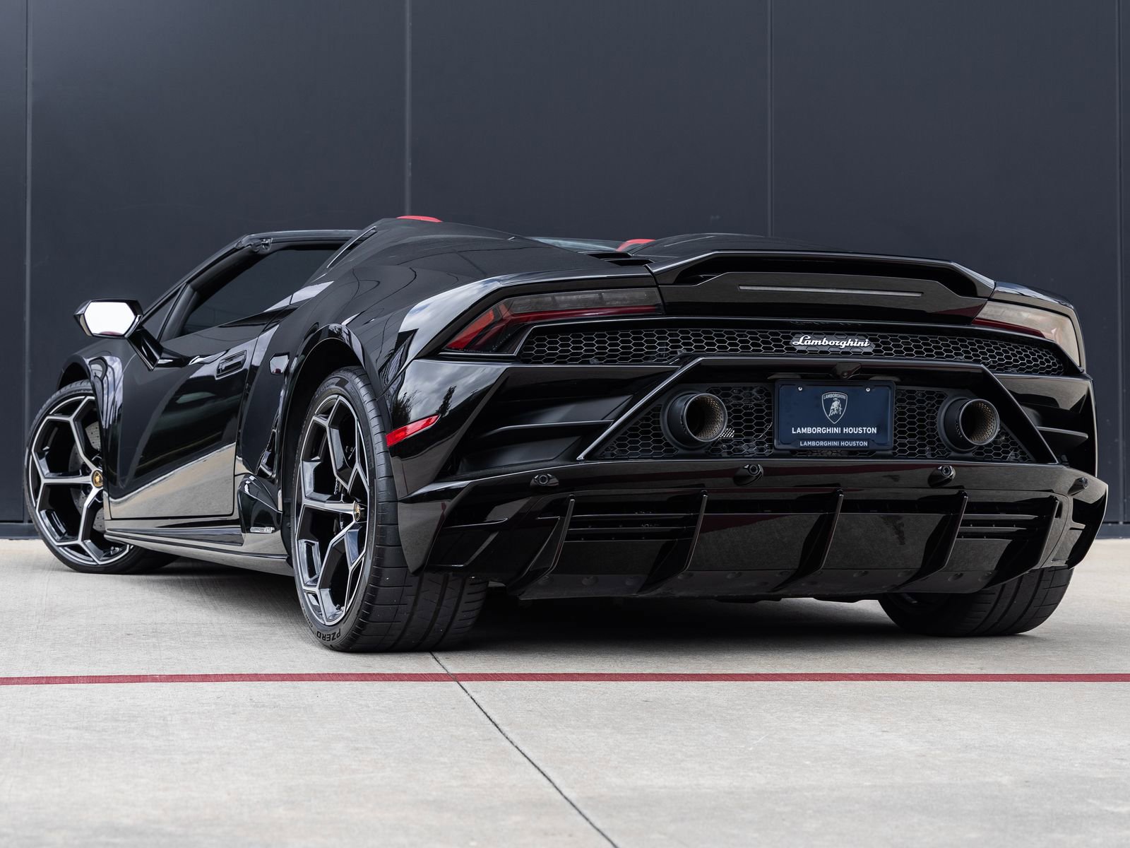 Used 2020 Lamborghini Huracan EVO image 6