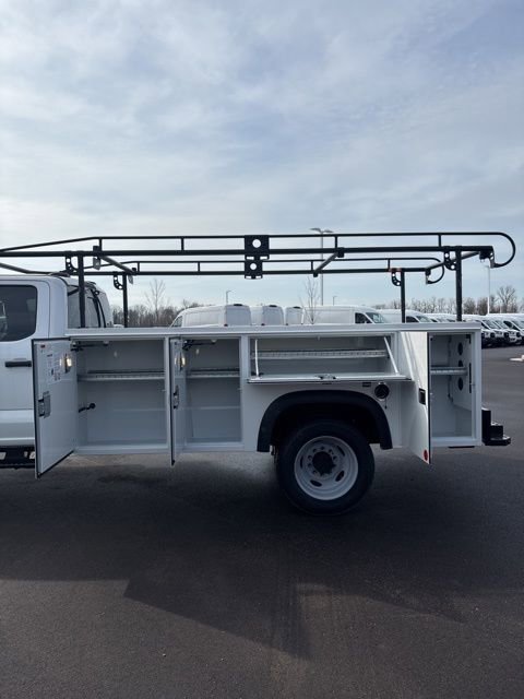 New 2026 Ford F550 4x4 Crew Cab image 12