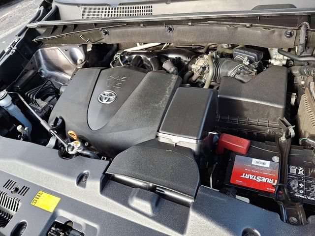 Used 2019 Toyota Highlander XLE AWD/4WD image 29