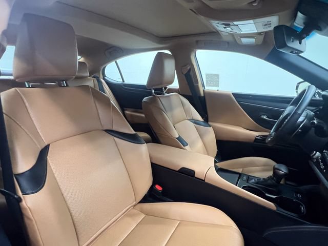 Certified 2025 Lexus ES 350 w/ Accessory Package (Z1) FWD image 11