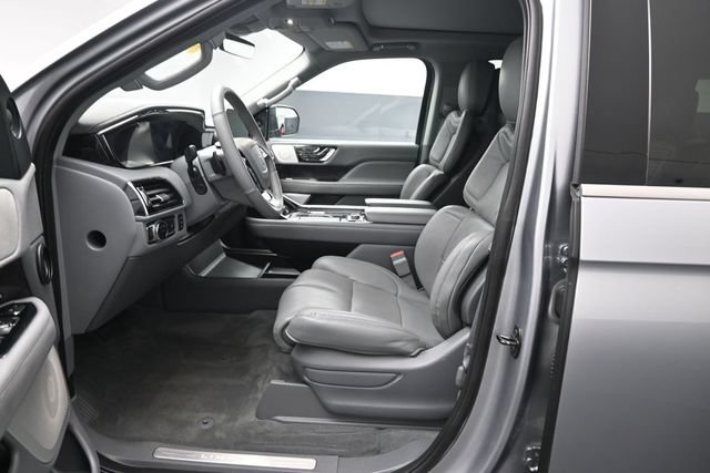 Used 2020 Lincoln Navigator Reserve w/ Luxury Package AWD/4WD image 10